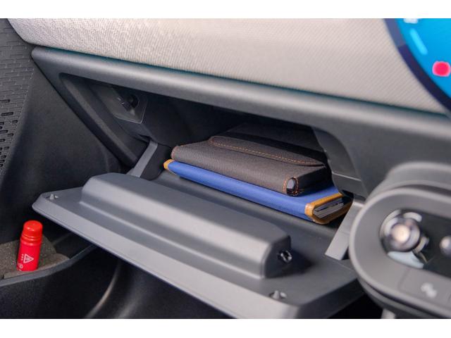 ＭＩＮＩ クーパーＳ　フェイバリット・トリム　レジェンドグレー　全国対応６ヶ月保証　３６０度ビュー　べスキンレザー　ワイヤレスチャージャー　純正ナビ　バックカメラ　ブラインドスポットモニター　前後パーキングセンサー　ドライブレコーダー（59枚目）