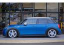 ＭＩＮＩ クーパー　エッセンシャル・トリム　アイランドブルー　全国対応６ヶ月保証　地デジチューナー　バックカメラ　オートクルーズコントロール　ドライビングモード　インテリジェントセーフティ　ＡＤＶＡＮ　Ｒａｃｉｎｇ　ＪＣＷキャリパー（8枚目）