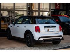 ＭＩＮＩ クーパーＤプレミアムプラスパッケージクラシックトリム　ナノクホワイト　全国対応６ヶ月保証付き　クリーンディーゼル　ＡｐｐｌｅＣａｒＰｌａｙ 1002504A30250429W001 3