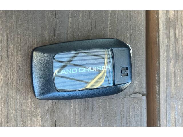 ランドクルーザー２５０ ＶＸ　１２．３型ディスプレイオーディオ★サンルーフ★全方位カメラ★禁煙車★電動リアゲート★２．０ＥＴＣ★デジタルインナーミラー★パワーシート★シートヒーター★レイズ１８インチボルクレーシングＡＷ★（26枚目）