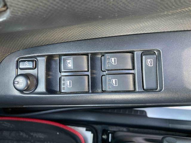 タントエグゼ カスタムＲＳ　ターボ車　ＣＤチューナー　電動格納ドアミラー　キーレスエントリー　アルミホイール　オートエアコン（33枚目）