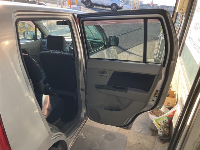 ワゴンＲ ＦＸ　キーレスエントリー　電動格納ミラー　ＭＴ　ＣＤ　エアコン　パワーウィンドウ　運転席エアバッグ　助手席エアバッグ（28枚目）