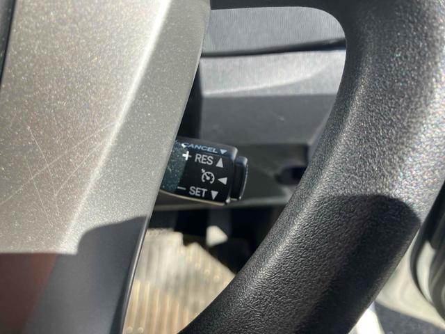 プリウス Ｓツーリングセレクション　後期型　アルパインナビ　フルセグＴＶ　Ｂｌｕｅｔｏｏｔｈ接続可　バックカメラ　トノカバーあり　ＣＤ／ＤＶＤ再生可　修復歴なし　純正アルミホイール　クルーズコントロール　スマートキー　プッシュスタート（24枚目）