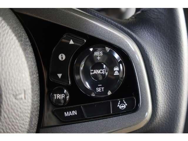L・ターボホンダセンシング 衝突軽減ブレーキ LEDヘッドライト Bカメ Pセンサー VSA キーレスエントリー DVD再生可能 アルミ 運転席シートヒーター オートエアコン ナビTV ABS 地デジ パワーウインドウ ETC(6枚目)