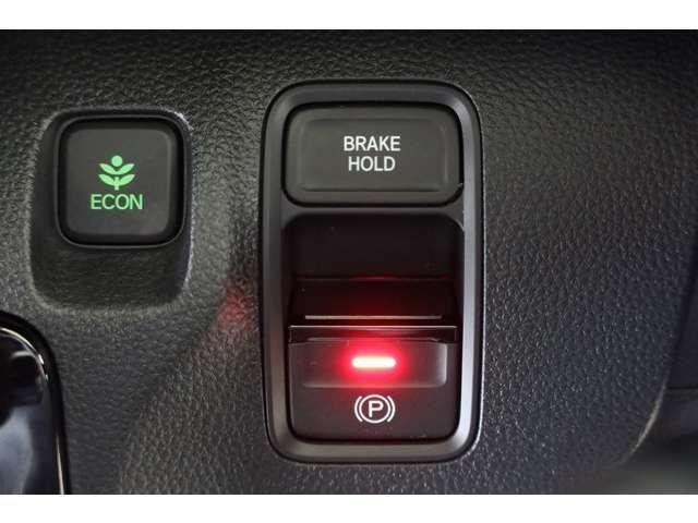 L・ターボホンダセンシング 衝突軽減ブレーキ LEDヘッドライト Bカメ Pセンサー VSA キーレスエントリー DVD再生可能 アルミ 運転席シートヒーター オートエアコン ナビTV ABS 地デジ パワーウインドウ ETC(10枚目)