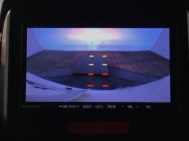 Ｎ－ＢＯＸカスタム Ｇ・ターボパッケージ　ＨＩＤ・フルセグ・メモリナビ・バックカメラ・純正ＡＷ・両側電動ドア・ＥＴＣ　ＥＴＣ付き　スマキー　ＡＡＣ　盗難警報装置　全席パワーウインドウ　運転席エアバック　助手席エアバック　ＤＶＤ視聴可　ＵＳＢ（6枚目）