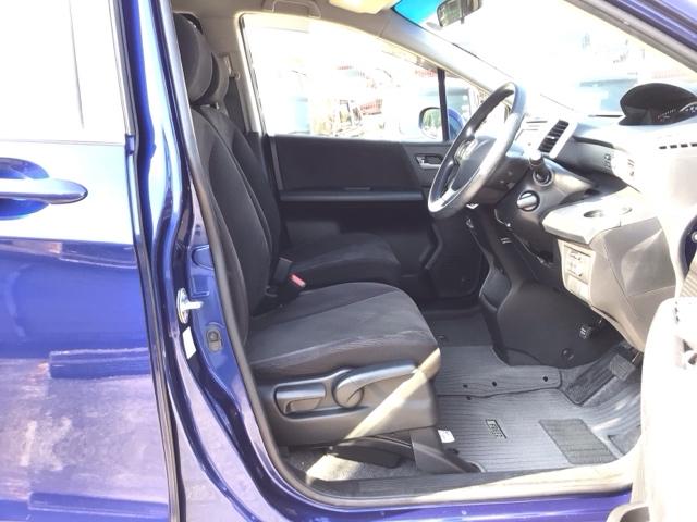 フリード Ｇジャストセレクション　ＨＩＤ・ワンセグ・メモリナビ・ＤＶＤ・バックカメラ・両側電動ドア・ＥＴＣ　両側Ｐスライドドア　Ｂモニター　スマトキー　助手席エアバッグ　ＡＵＴＯエアコン　１セグ　パワステ　ナビＴＶ　イモビ　ＰＷ（15枚目）