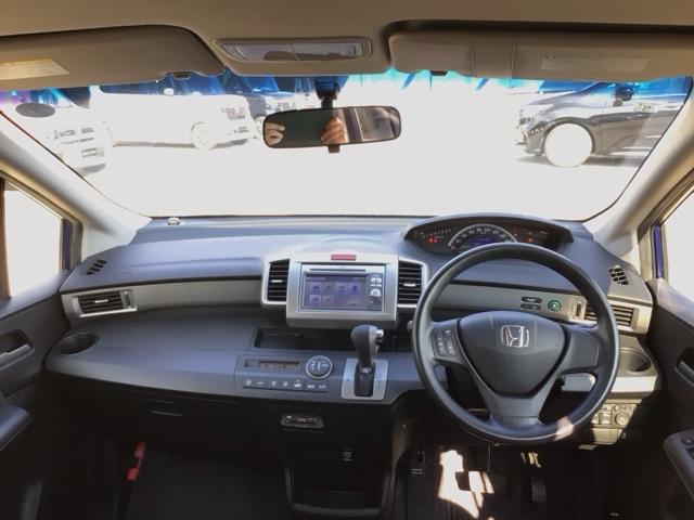 フリード Ｇジャストセレクション　ＨＩＤ・ワンセグ・メモリナビ・ＤＶＤ・バックカメラ・両側電動ドア・ＥＴＣ　両側Ｐスライドドア　Ｂモニター　スマトキー　助手席エアバッグ　ＡＵＴＯエアコン　１セグ　パワステ　ナビＴＶ　イモビ　ＰＷ（16枚目）