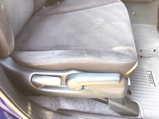 フリード Ｇジャストセレクション　ＨＩＤ・ワンセグ・メモリナビ・ＤＶＤ・バックカメラ・両側電動ドア・ＥＴＣ　両側Ｐスライドドア　Ｂモニター　スマトキー　助手席エアバッグ　ＡＵＴＯエアコン　１セグ　パワステ　ナビＴＶ　イモビ　ＰＷ（24枚目）