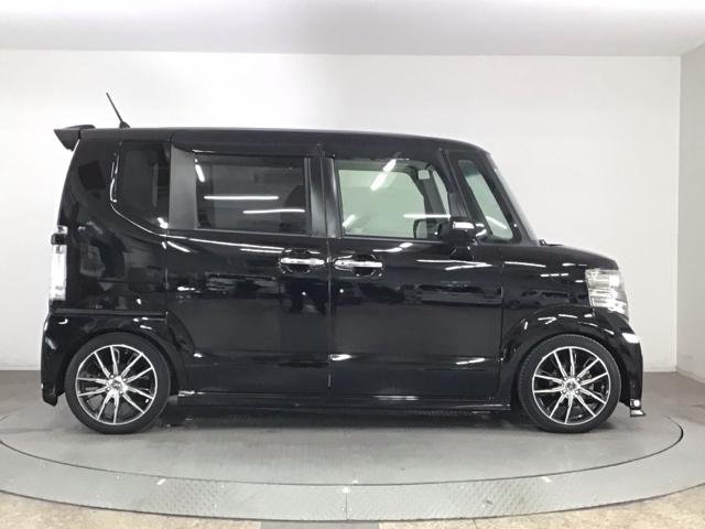 Ｎ－ＢＯＸカスタム Ｇ・ターボパッケージ　ＨＩＤ・フルセグ・メモリナビ・バックカメラ・社外ＡＷ・両側電動ドア・ＥＴＣ　バツクカメラ　フルセグテレビ　パワーウインドウ　スマートキープッシュスタート　ナビ＆ＴＶ　ＥＴＣ付き　ＥＳＣ　ＤＶＤ再生（4枚目）