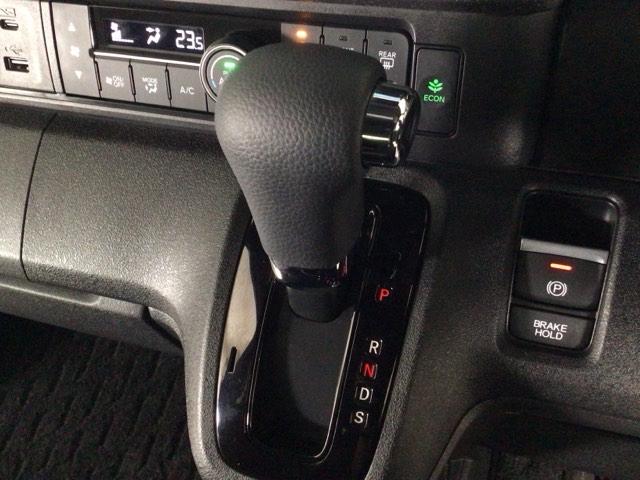 N-BOXカスタム ターボ デモカーUP・LED・フルセグ・メモリナビ・純正AW・ホンダCONNECT イモビライザー 衝突被害軽減 ベンチシート キーフリー Pセンサー ESC パワステ 両席エアバック サイドエアバッグ(27枚目)