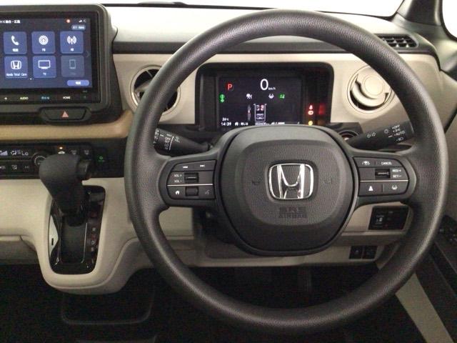 Ｎ－ＢＯＸ ベースグレード　ＬＥＤ・フルセグ・メモリナビ・バックカメラ・スマートキー・ホンダＣＯＮＮＥＣＴ　衝突軽減システム　スマートキ－　カーテンエアバック　イモビライザー　横滑り防止　オートクルーズ　ＬＥＤヘッドライト（17枚目）