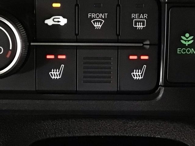 Ｎ－ＢＯＸカスタム ターボ　デモカーＵＰ・ＬＥＤ・フルセグ・メモリナビ・純正ＡＷ・ホンダＣＯＮＮＥＣＴ　イモビライザー　衝突被害軽減　ベンチシート　キーフリー　Ｐセンサー　ＥＳＣ　パワステ　両席エアバック　サイドエアバッグ（24枚目）
