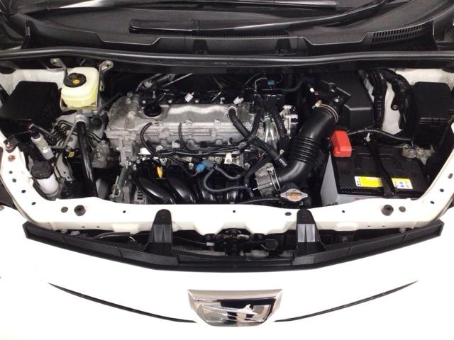 ノア Ｓｉ　ＨＩＤ・フルセグ・メモリナビ・バックカメラ・純正ＡＷ・シートヒーター・ＥＴＣ　キーフリー　Ｗエアバッグ　地デジ　ダブルエアコン　ＰＷ　フルオートエアコン　ＤＶＤ再生機能　ナビＴＶ　パワーステアリング（20枚目）