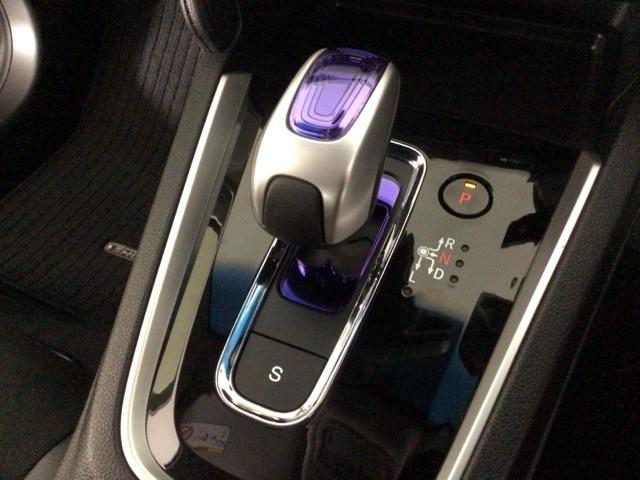 シャトル ハイブリッドＸスタイルエディション　ＬＥＤ・衝突軽減ブレーキ・フルセグ・メモリナビ・ＤＶＤ・バックカメラ・ＥＴＣ　地デジ　オートエアコン　サイドエアバック　クルコン　ＬＥＤヘッド　パワーステアリング　ナビＴＶ　ＤＶＤ再生可　ＡＢＳ（24枚目）