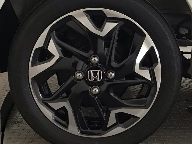 N-WGNカスタム L・ターボホンダセンシング LED・フルセグ・メモリナビ・バックカメラ・純正AW・シートヒーター・ETC ブレーキサポート 盗難警報装置 横滑り防止機能 サイドエアバック クルーズC クリアランスソナ LEDヘッド リヤカメラ(12枚目)