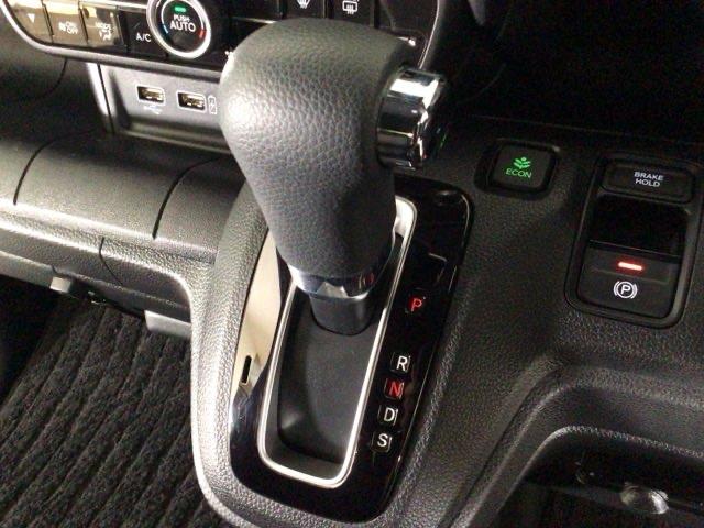 N-WGNカスタム L・ターボホンダセンシング LED・フルセグ・メモリナビ・バックカメラ・純正AW・シートヒーター・ETC ブレーキサポート 盗難警報装置 横滑り防止機能 サイドエアバック クルーズC クリアランスソナ LEDヘッド リヤカメラ(24枚目)