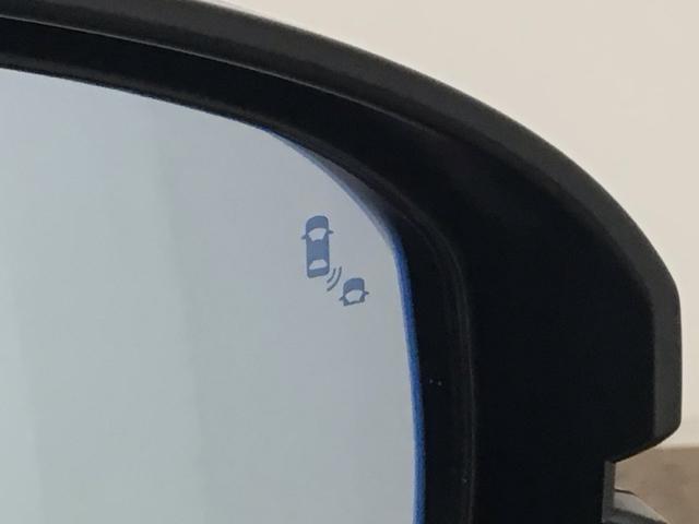 ヴェゼル ｅ：ＨＥＶＰＬａＹ　ＬＥＤ・フルセグ・メモリナビ・パノラマルーフ・純正ＡＷ・ホンダＣＯＮＮＥＣＴ　衝突被害軽減ブレーキ　カーテンエアバッグ　盗難防止装置　Ｐセンサー　ＡＢＳ　ＥＳＣ　フルオートエアコン　リアカメラ　ＥＴＣ（11枚目）