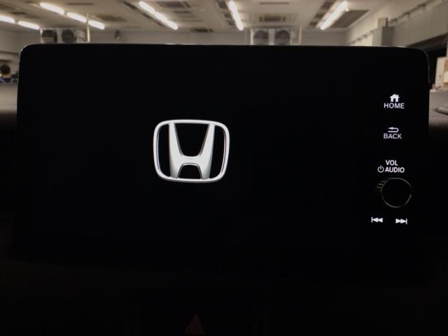 ヴェゼル e:HEVZ LED・フルセグ・メモリナビ・バックカメラ・純正AW・ホンダCONNECT 衝突回避支援ブレーキ機能 パノラミックビューモニター スマキ Pトランク フルオートエアコン エアバッグ 両席エアバック(6枚目)