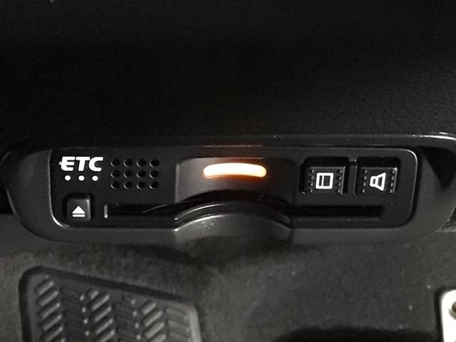 ヴェゼル ＲＳ・ホンダセンシング　ＬＥＤ・フルセグ・メモリナビ・バックカメラ・純正ＡＷ・シートヒーター・ＥＴＣ　盗難防止　バックモニター　サイドエアバック　スマ－トキ－　ＬＥＤライト　地デジＴＶ　フルオートエアコン　ＤＶＤ　ナビ＆ＴＶ（25枚目）
