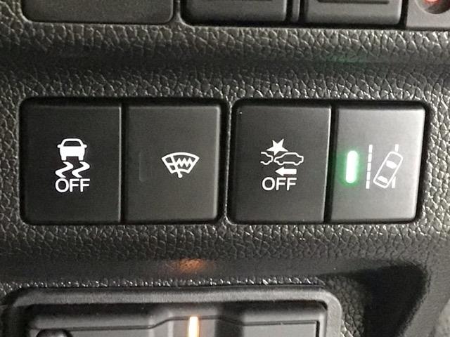 フリード+ クロスターブラックスタイル デモカーUP・LED・フルセグ・メモリナビ・バックカメラ・純正AW・ETC サイドエアバック 地デジフルセグ DVD 前後誤発進抑制 シートヒーター 両側電動スライドドア 助手席エアバッグ キーレス(7枚目)