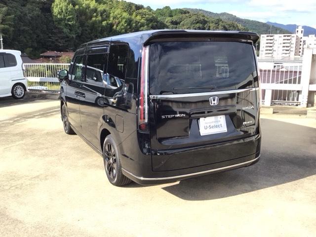 ステップワゴン e:HEVスパーダ デモカーUP・LED・フルセグ・メモリナビ・純正AW・後席モニター・ETC フルオートエアコン ESC シートヒータ キーフリー LEDヘッドランプ イモビ ABS リアカメラ スマートキ 3列シート(4枚目)