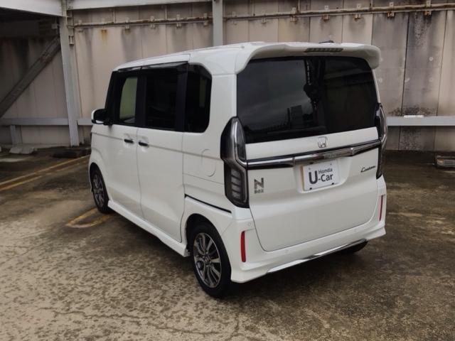 N-BOXカスタム L LED・フルセグ・メモリナビ・バックカメラ・純正AW・シートヒーター Pソナー サイドエアバッグ ナビTV ベンチシート キーフリーシステム LEDライト リアカメ クルーズコントロール AC ABS(4枚目)