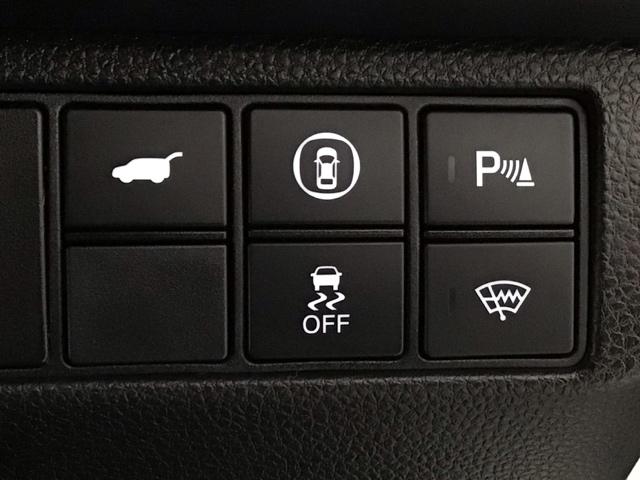 ヴェゼル ｅ：ＨＥＶＺ　ＬＥＤ・フルセグ・メモリナビ・バックカメラ・純正ＡＷ・ホンダＣＯＮＮＥＣＴ　衝突回避支援ブレーキ機能　スマキ　Ｐトランク　フルオートエアコン　エアバッグ　両席エアバック　Ｒカメ　パワーウィンドウ（7枚目）