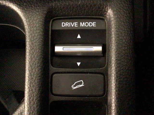 ヴェゼル ｅ：ＨＥＶＺ　ＬＥＤ・フルセグ・メモリナビ・バックカメラ・純正ＡＷ・ホンダＣＯＮＮＥＣＴ　衝突回避支援ブレーキ機能　スマキ　Ｐトランク　フルオートエアコン　エアバッグ　両席エアバック　Ｒカメ　パワーウィンドウ（27枚目）