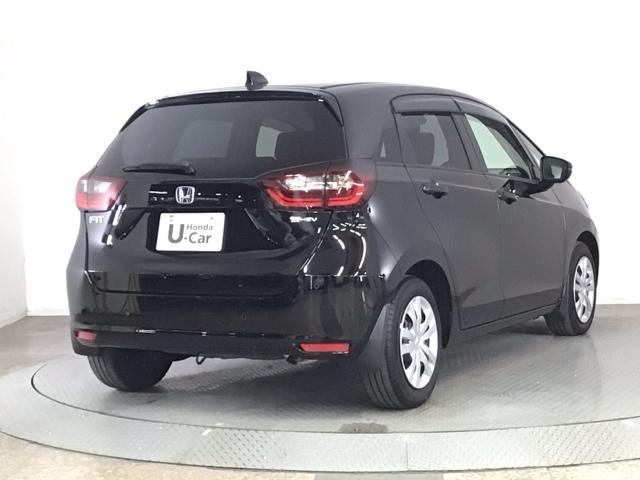 フィット ｅ：ＨＥＶホーム　ＬＥＤ・ホンダＣＯＮＮＥＣＴ・メモリナビ・バックカメラ・ＵＳＢポート・ＥＴＣ　前後誤発進抑制機能　クリソナ　助手席エアバッグ　運転席エアバッグ　ＬＥＤライト　ＵＳＢ接続　ＡＢＳ　サイドエアバッグ（4枚目）
