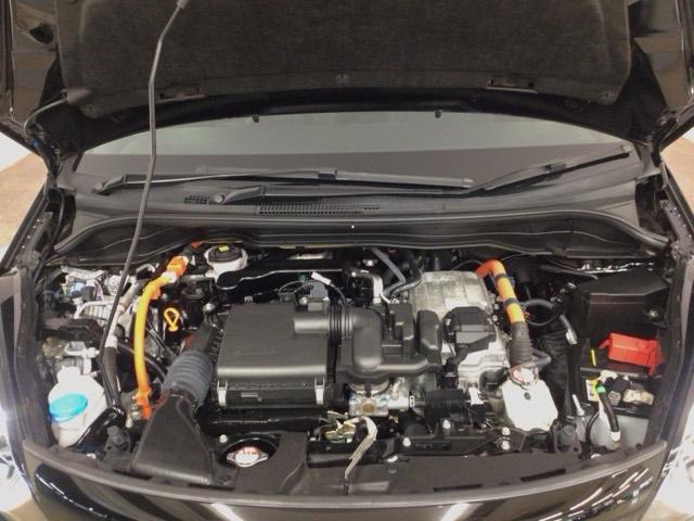 フィット ｅ：ＨＥＶホーム　ＬＥＤ・ホンダＣＯＮＮＥＣＴ・メモリナビ・バックカメラ・ＵＳＢポート・ＥＴＣ　前後誤発進抑制機能　クリソナ　助手席エアバッグ　運転席エアバッグ　ＬＥＤライト　ＵＳＢ接続　ＡＢＳ　サイドエアバッグ（20枚目）