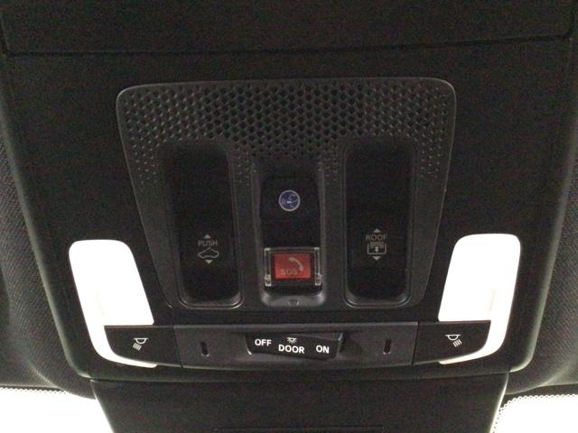 シビック ｅ：ＨＥＶＥＸ　デモカーＵＰ・ＬＥＤ・フルセグ・メモリナビ・純正ＡＷ・ホンダＣＯＮＮＥＣＴ　衝突被害軽減ブレーキ　Ｂカメラ　シートヒーター　ＥＴＣ　ＬＥＤヘッドライト　サイドカーテンエアバック　サンルーフ　ＥＳＣ（9枚目）