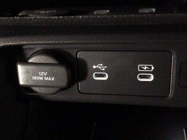 シビック ｅ：ＨＥＶＥＸ　デモカーＵＰ・ＬＥＤ・フルセグ・メモリナビ・純正ＡＷ・ホンダＣＯＮＮＥＣＴ　衝突被害軽減ブレーキ　Ｂカメラ　シートヒーター　ＥＴＣ　ＬＥＤヘッドライト　サイドカーテンエアバック　サンルーフ　ＥＳＣ（11枚目）