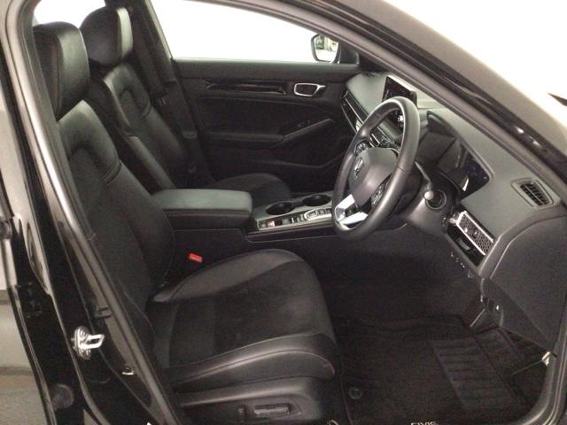 シビック ｅ：ＨＥＶＥＸ　デモカーＵＰ・ＬＥＤ・フルセグ・メモリナビ・純正ＡＷ・ホンダＣＯＮＮＥＣＴ　衝突被害軽減ブレーキ　Ｂカメラ　シートヒーター　ＥＴＣ　ＬＥＤヘッドライト　サイドカーテンエアバック　サンルーフ　ＥＳＣ（15枚目）