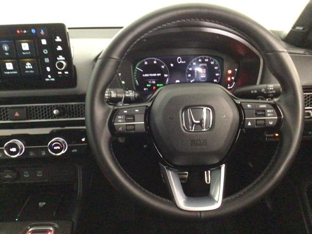 シビック ｅ：ＨＥＶＥＸ　デモカーＵＰ・ＬＥＤ・フルセグ・メモリナビ・純正ＡＷ・ホンダＣＯＮＮＥＣＴ　衝突被害軽減ブレーキ　Ｂカメラ　シートヒーター　ＥＴＣ　ＬＥＤヘッドライト　サイドカーテンエアバック　サンルーフ　ＥＳＣ（17枚目）