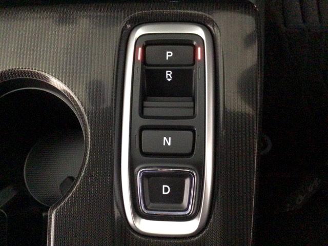 シビック ｅ：ＨＥＶＥＸ　デモカーＵＰ・ＬＥＤ・フルセグ・メモリナビ・純正ＡＷ・ホンダＣＯＮＮＥＣＴ　衝突被害軽減ブレーキ　Ｂカメラ　シートヒーター　ＥＴＣ　ＬＥＤヘッドライト　サイドカーテンエアバック　サンルーフ　ＥＳＣ（25枚目）