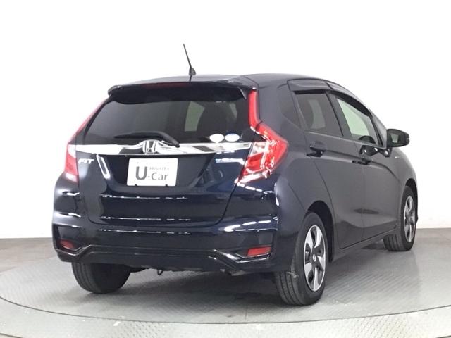 フィットハイブリッド Ｆコンフォートエディション　ＬＥＤ・フルセグ・メモリナビ・ＤＶＤ・バックカメラ・シートヒーター・ＥＴＣ　衝突軽減ブレーキ　セキュリティアラーム　サイドエアバッグ　ＵＳＢ接続　スマキー　クルーズコントロール　ＥＴＣ車載器　地デジ（4枚目）