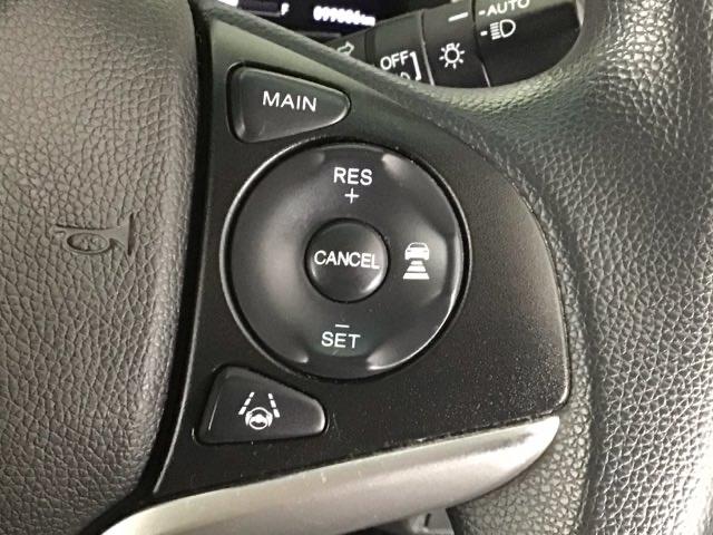 フィットハイブリッド Ｆコンフォートエディション　ＬＥＤ・フルセグ・メモリナビ・ＤＶＤ・バックカメラ・シートヒーター・ＥＴＣ　衝突軽減ブレーキ　セキュリティアラーム　サイドエアバッグ　ＵＳＢ接続　スマキー　クルーズコントロール　ＥＴＣ車載器　地デジ（5枚目）