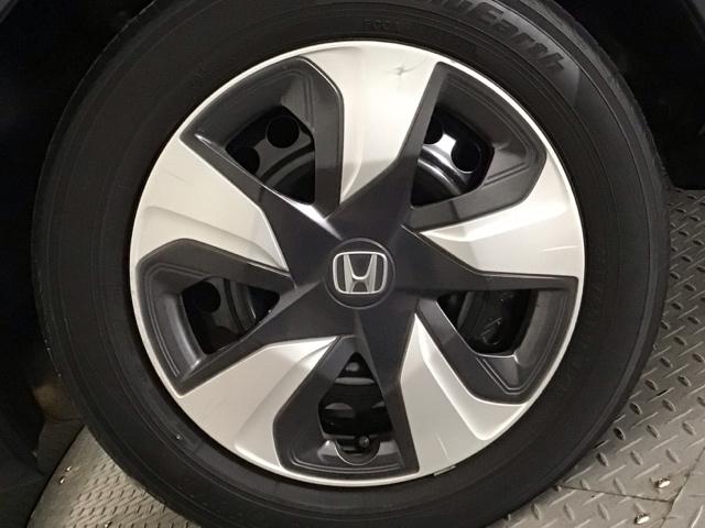 フィットハイブリッド Ｆコンフォートエディション　ＬＥＤ・フルセグ・メモリナビ・ＤＶＤ・バックカメラ・シートヒーター・ＥＴＣ　衝突軽減ブレーキ　セキュリティアラーム　サイドエアバッグ　ＵＳＢ接続　スマキー　クルーズコントロール　ＥＴＣ車載器　地デジ（22枚目）