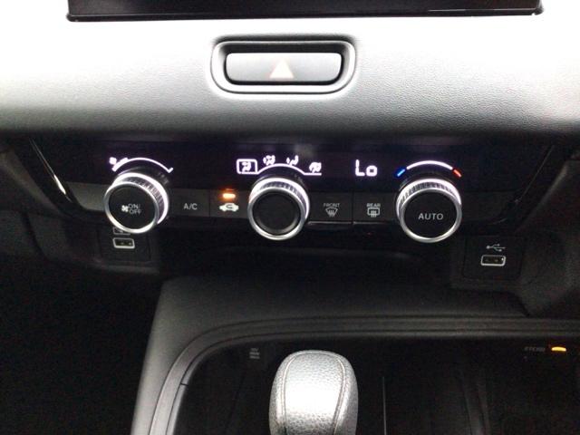 【オートエアコン】汗ばむ夏・ジメジメする梅雨時・冷え冷えする冬も快適☆♪　簡単操作で、春夏秋冬　一年中快適です♪お好みの温度をセットするだけで、エアコンの風量などを自動でコントロールします♪☆