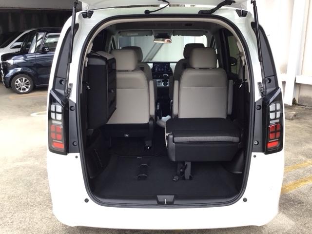 フリード エアーEX LED・フルセグ・メモリナビ・バックカメラ・純正AW・シートヒーター・ETC バックモニター 盗難防止システム 両側パワースライドドア 横滑り防止装置 クルコン ETC車載器 オートエアコン クリソナ(25枚目)