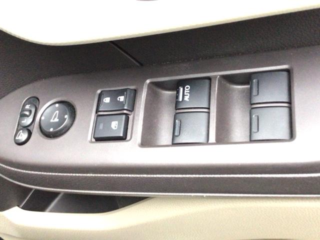 N-BOX G・Lホンダセンシング LED・CDチューナー・スマートキー・盗難防止装置・シートヒーター・ETC レーダブレーキ Sヒータ カーテンエアバック ESC キーフリーシステム LEDライト クルコン 両席エアバック エアコン(23枚目)