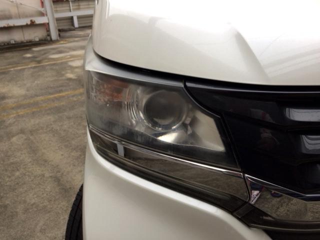 【ＨＩＤヘッドライト】夜間や雨天時でも遠くまでしっかりと見渡せ、安全性と安心感を高めるディスチャージヘッドライト装備！フォグライトも装備しておりますので、夜道での安心感が更にＵＰです！