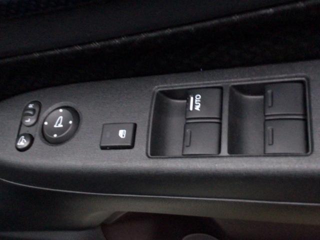 豊富に在庫を取り揃えています！軽自動車からミニバン、セダン、ＳＵＶ、話題のハイブリッド車など続々入荷しております！