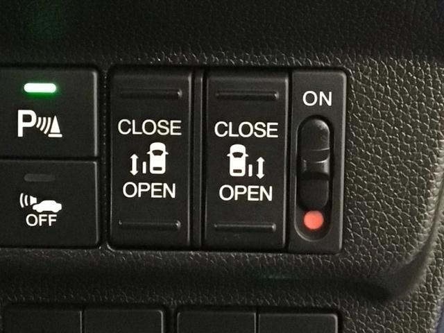 フリードハイブリッド ハイブリッド・EX LED・フルセグ・メモリナビ・バックカメラ・純正AW・シートヒーター・ETC 地デジフルセグTV シ-トヒ-タ- リヤカメラ LEDライト フルオートエアコン ABS DVD再生可 ウォークスルー(10枚目)