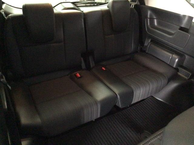 フリードハイブリッド ハイブリッド・EX LED・フルセグ・メモリナビ・バックカメラ・純正AW・シートヒーター・ETC 地デジフルセグTV シ-トヒ-タ- リヤカメラ LEDライト フルオートエアコン ABS DVD再生可 ウォークスルー(13枚目)