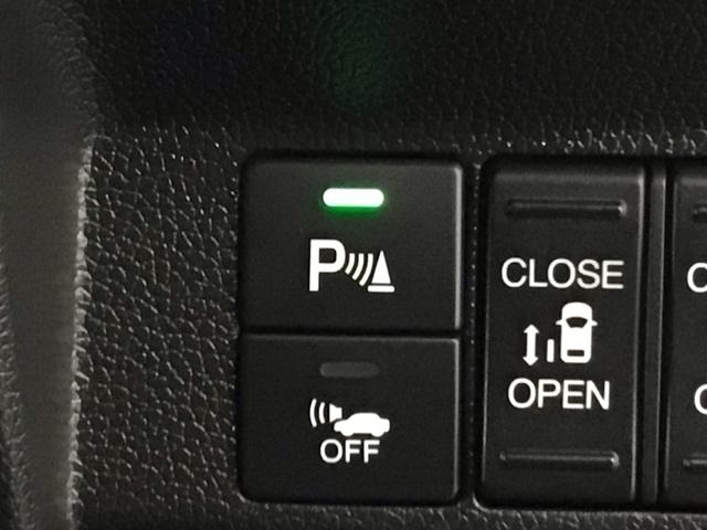 フリードハイブリッド ハイブリッド・EX LED・フルセグ・メモリナビ・バックカメラ・純正AW・シートヒーター・ETC 地デジフルセグTV シ-トヒ-タ- リヤカメラ LEDライト フルオートエアコン ABS DVD再生可 ウォークスルー(24枚目)