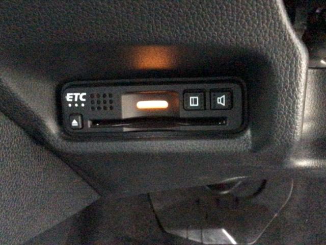 フィット １３Ｇ・Ｌホンダセンシング　ＬＥＤ・ワンセグ・メモリナビ・ＤＶＤ・バックカメラ・ＥＣＯＮスイッチ・ＥＴＣ　ＥＴＣ車載器　ＤＶＤ再生可　ナビ＆ＴＶ　サイドカーテンエアバック　ＵＳＢ　リアカメラ　エアバック　パワーウインドウ　ＶＳＡ（10枚目）