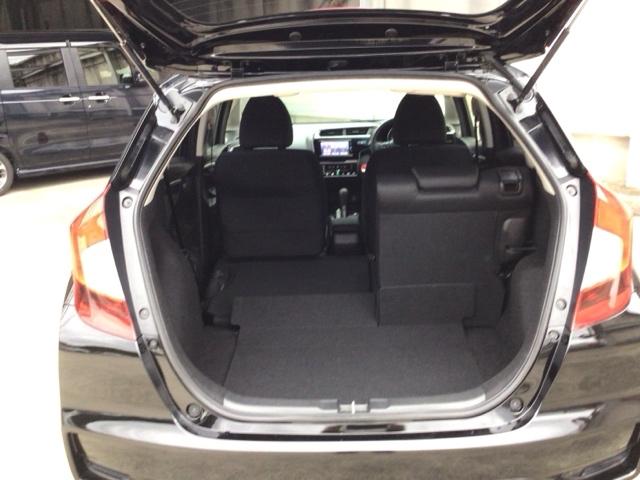 フィット １３Ｇ・Ｌホンダセンシング　ＬＥＤ・ワンセグ・メモリナビ・ＤＶＤ・バックカメラ・ＥＣＯＮスイッチ・ＥＴＣ　ＥＴＣ車載器　ＤＶＤ再生可　ナビ＆ＴＶ　サイドカーテンエアバック　ＵＳＢ　リアカメラ　エアバック　パワーウインドウ　ＶＳＡ（13枚目）