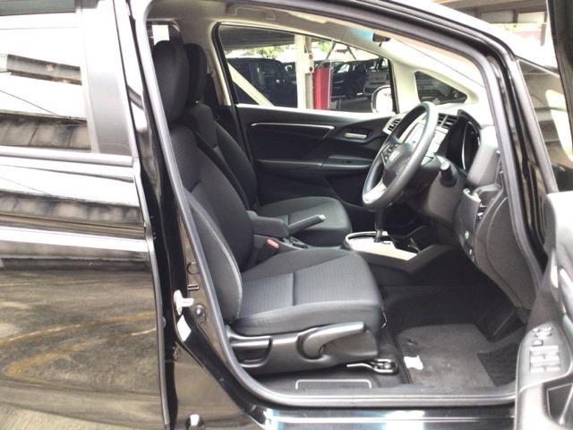 フィット １３Ｇ・Ｌホンダセンシング　ＬＥＤ・ワンセグ・メモリナビ・ＤＶＤ・バックカメラ・ＥＣＯＮスイッチ・ＥＴＣ　ＥＴＣ車載器　ＤＶＤ再生可　ナビ＆ＴＶ　サイドカーテンエアバック　ＵＳＢ　リアカメラ　エアバック　パワーウインドウ　ＶＳＡ（15枚目）